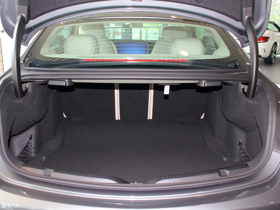 2017��YE���p�T E 200 Coupe