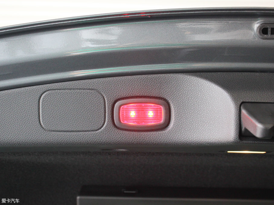 2017��YE��(j��)�p�T E 200 Coupe