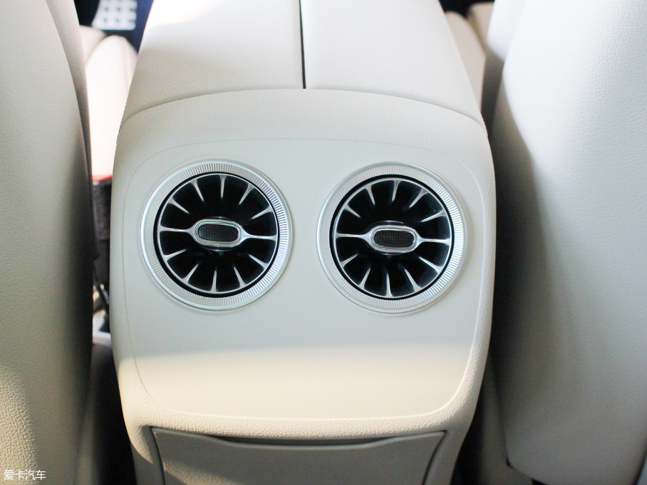 2017��YE���p�T E 200 Coupe