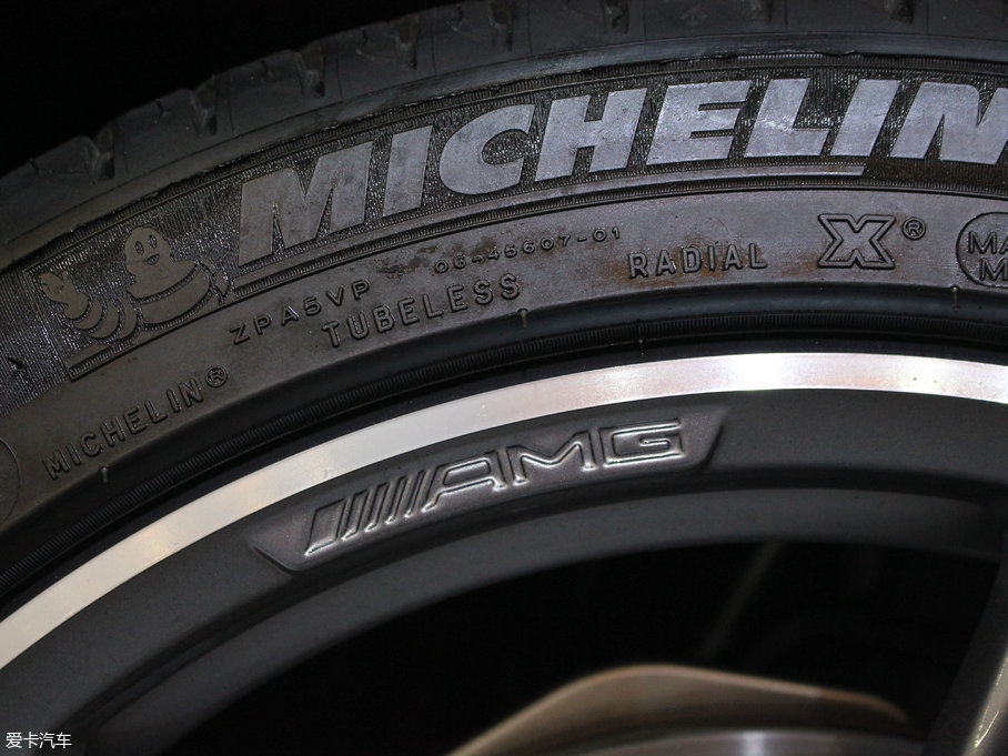 2017��YE���p�T E 200 Coupe 4MATIC