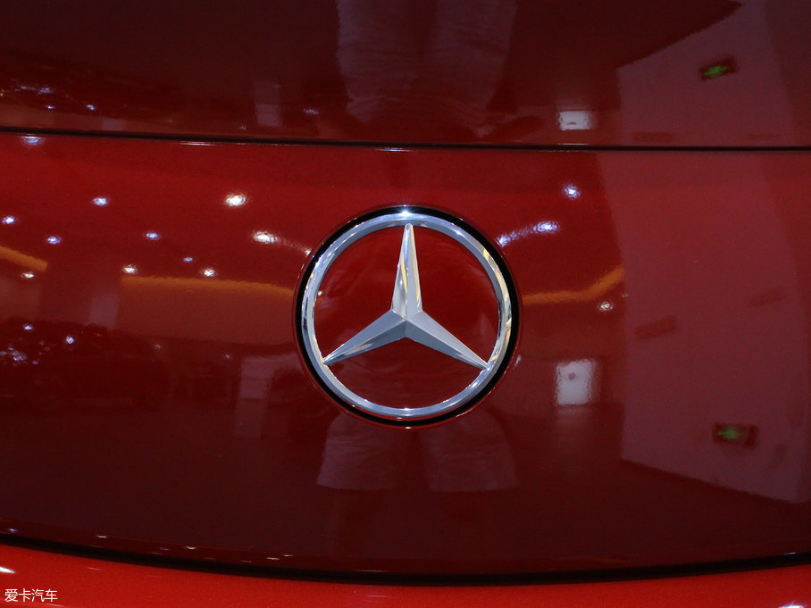 2017��YE���p�T E 200 Coupe 4MATIC