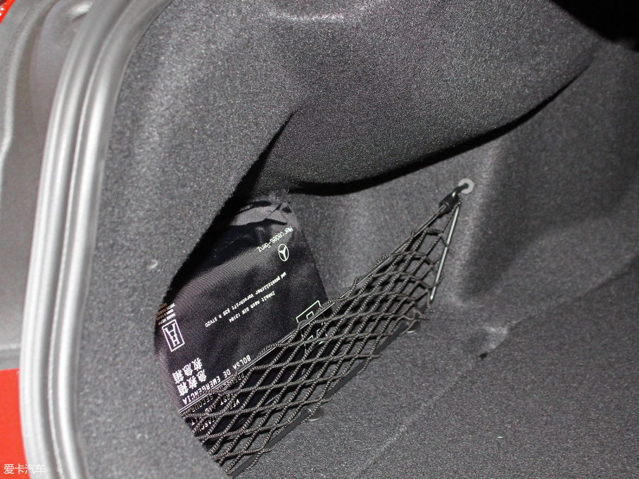 2017��YE���p�T E 200 Coupe 4MATIC