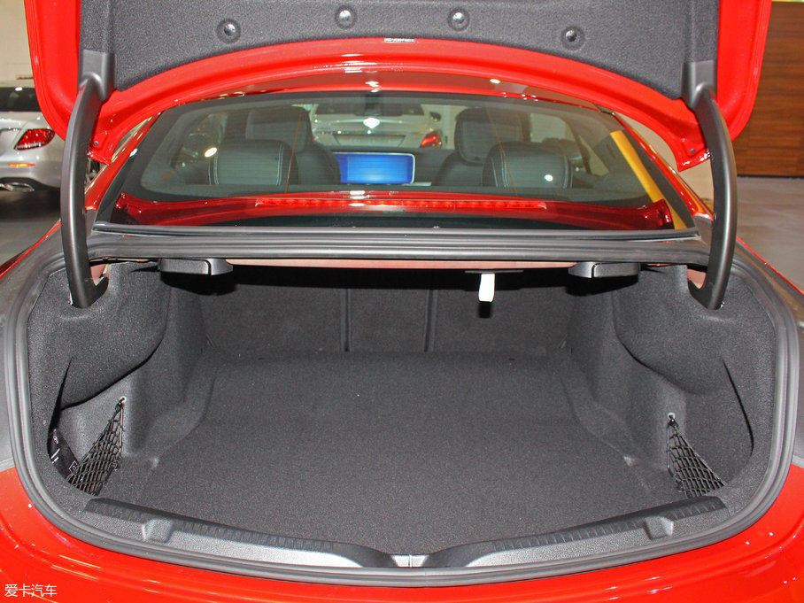 2017��YE���p�T E 200 Coupe 4MATIC