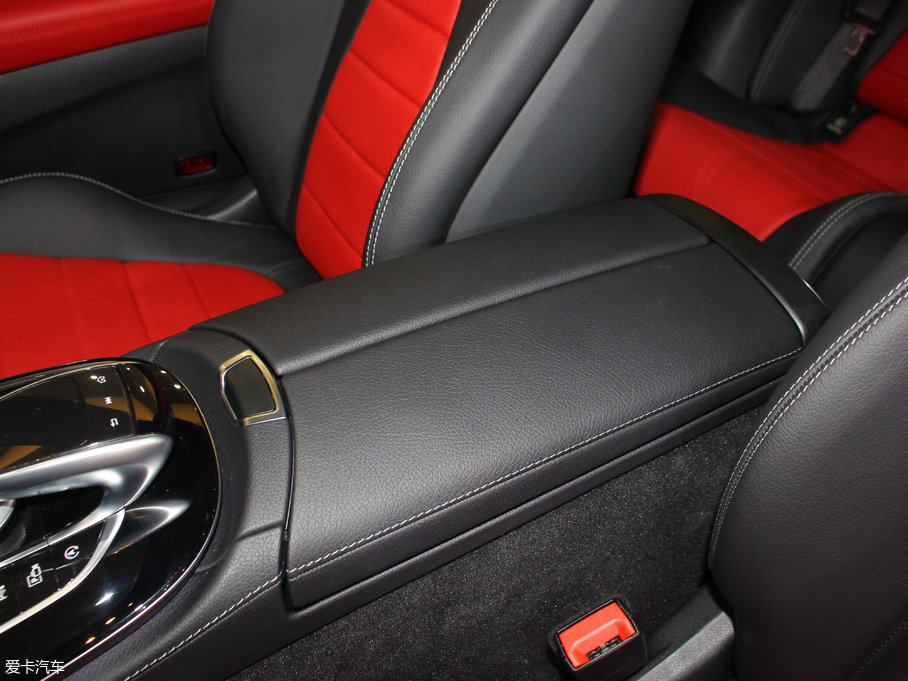 2017��YE���p�T E 200 Coupe 4MATIC