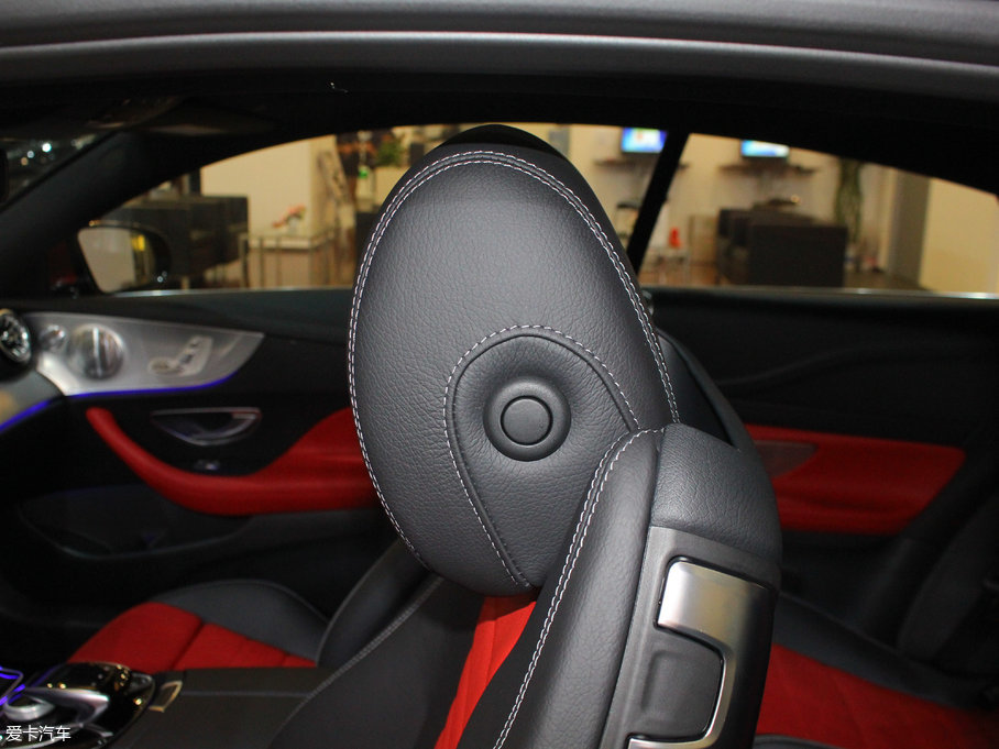 2017��YE���p�T E 200 Coupe 4MATIC