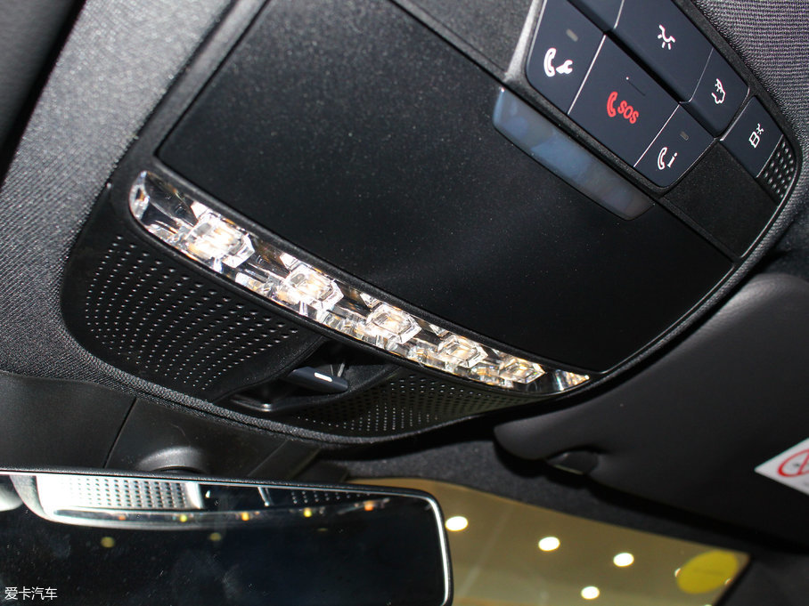 2017��YE���p�T E 200 Coupe 4MATIC