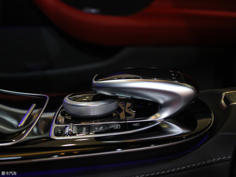 2017��YE���p�T E 200 Coupe 4MATIC