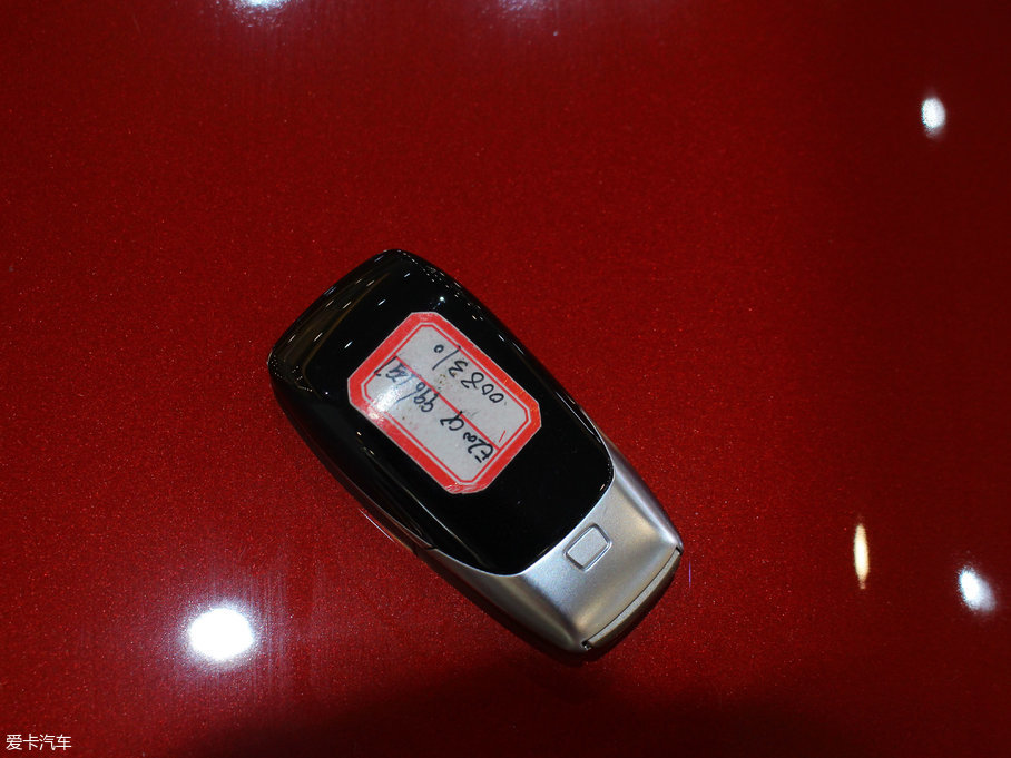 2017��YE���p�T E 200 Coupe 4MATIC