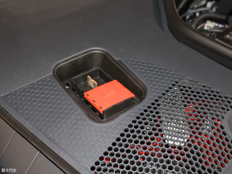 2017��YE���p�T E 200 Coupe 4MATIC