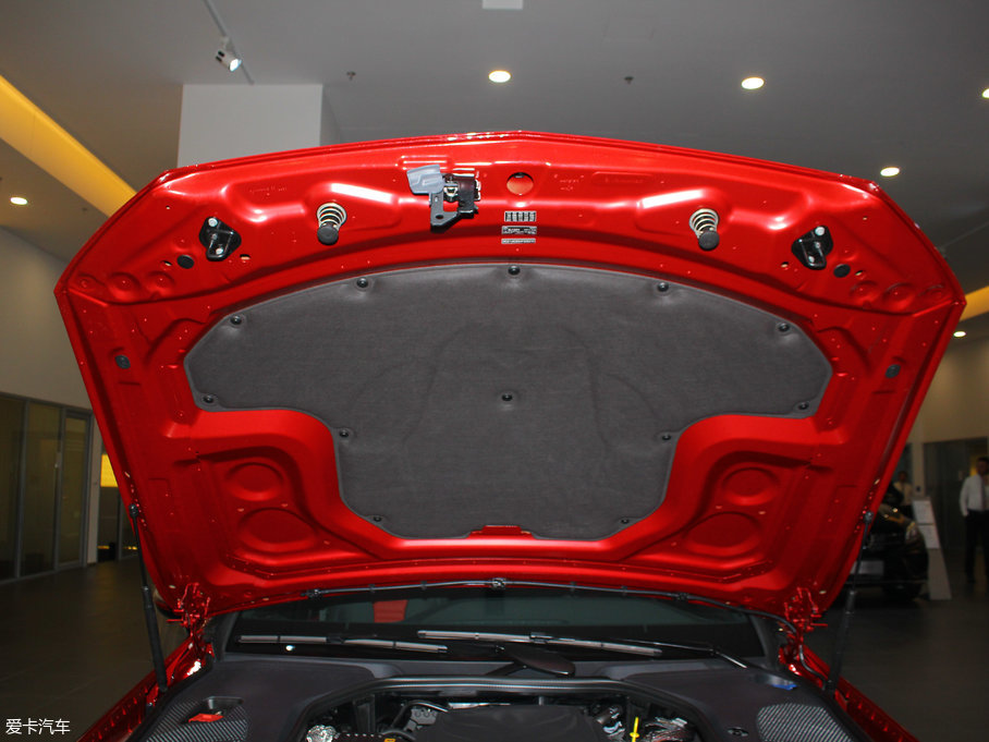 2017��YE���p�T E 200 Coupe 4MATIC