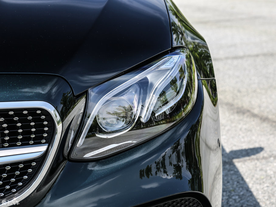 2017��YE���p�T E 300 Coupe