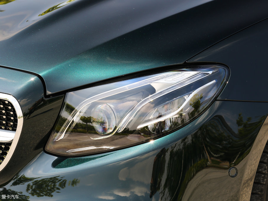 2017��YE���p�T E 300 Coupe