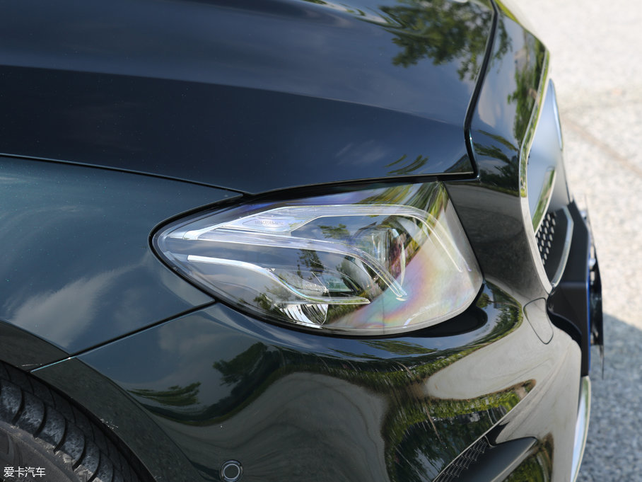 2017��YE���p�T E 300 Coupe