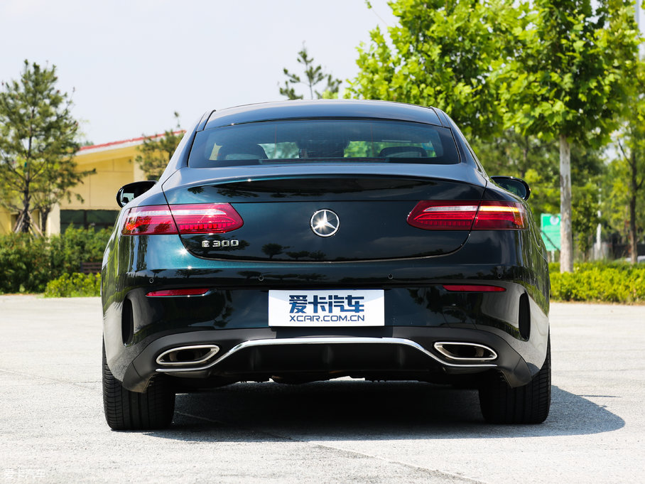 2017��YE���p�T E 300 Coupe