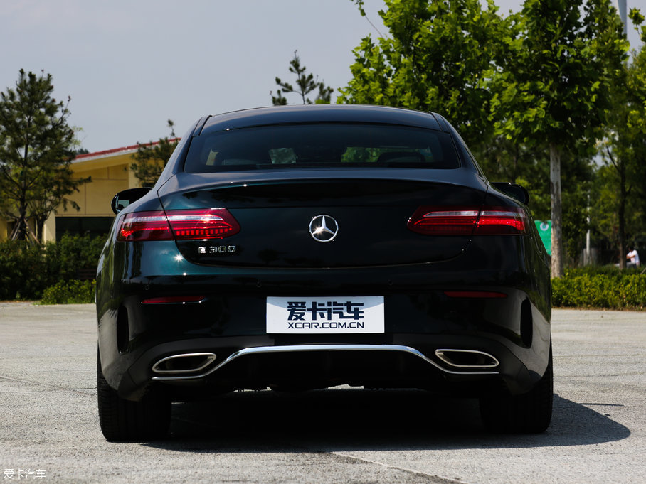 2017��YE���p�T E 300 Coupe