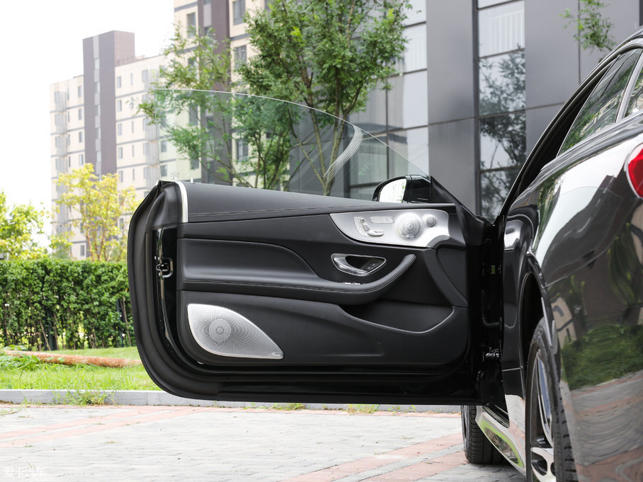 2017��YE���p�T E 300 Coupe