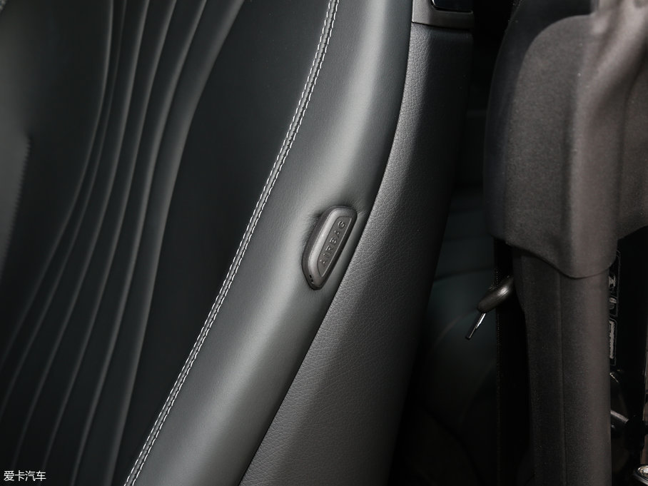 2017��YE���p�T E 300 Coupe