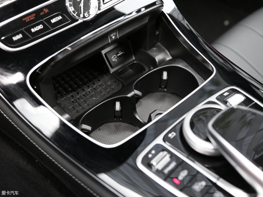 2017��YE���p�T E 300 Coupe