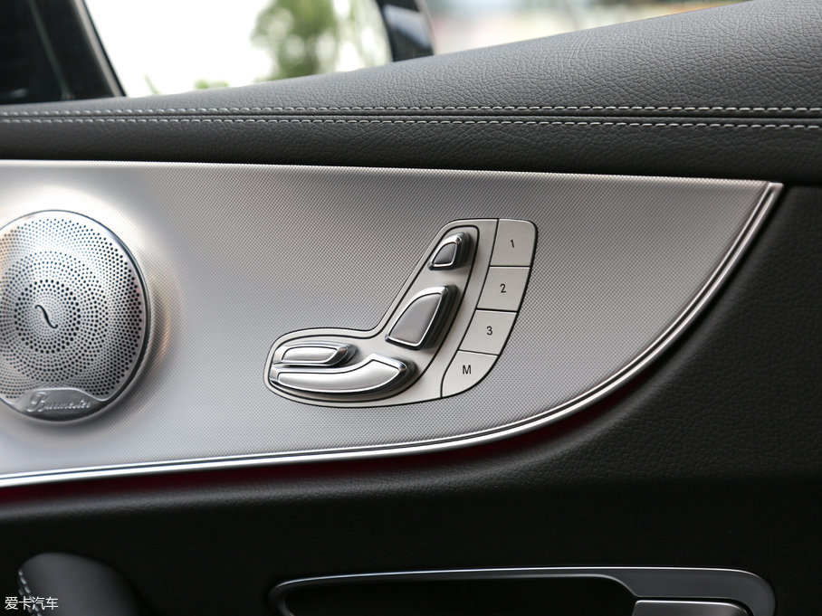 2017��YE���p�T E 300 Coupe