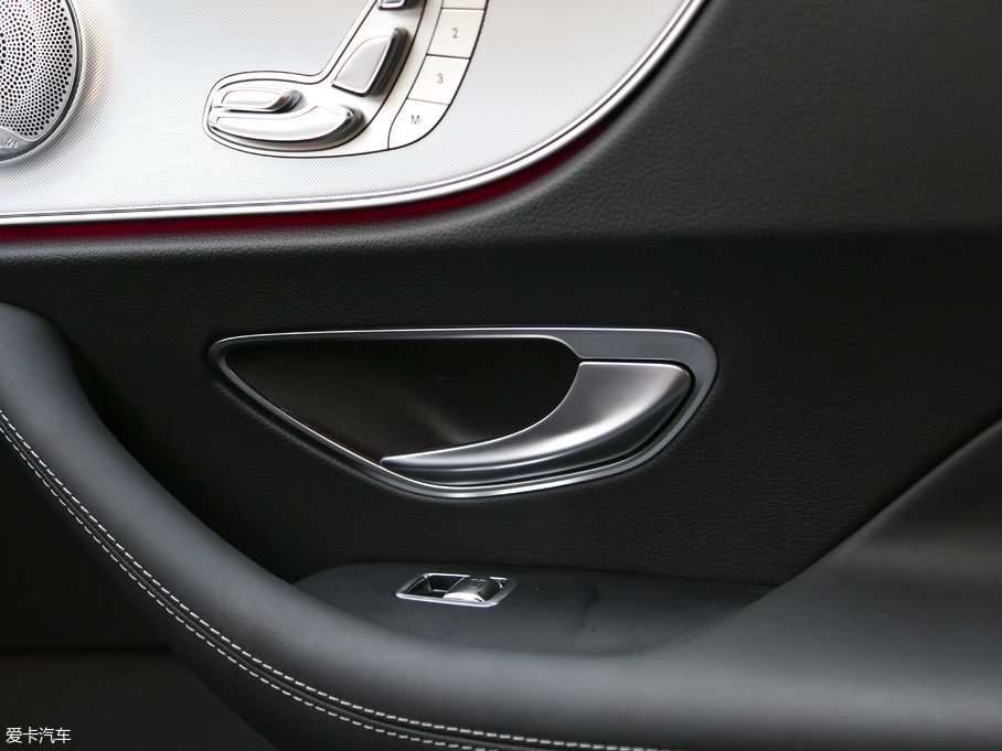 2017��YE���p�T E 300 Coupe