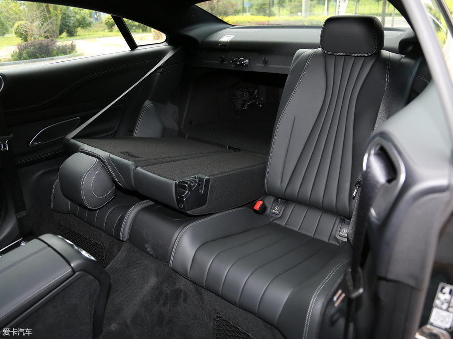 2017��YE���p�T E 300 Coupe