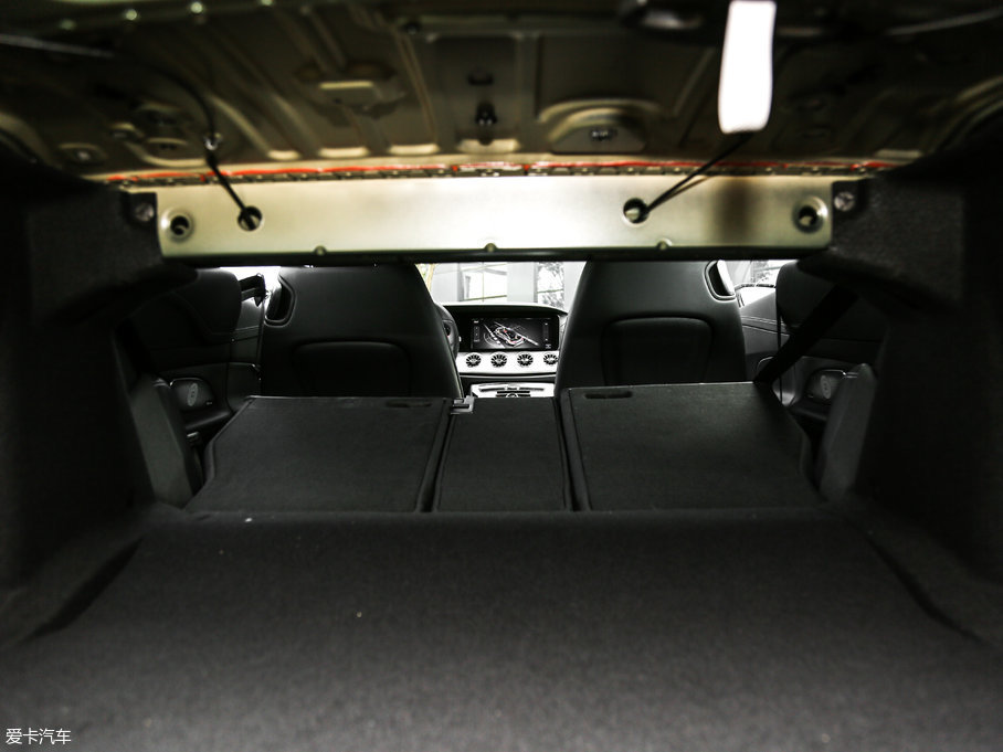 2017��YE���p�T E 300 Coupe