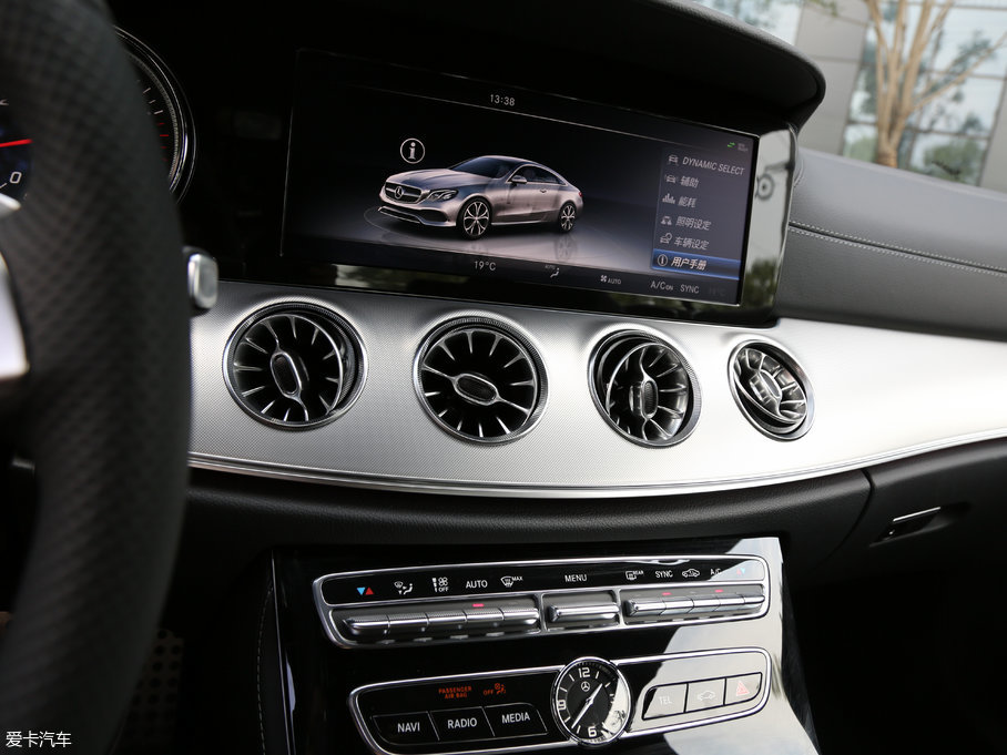 2017��YE���p�T E 300 Coupe