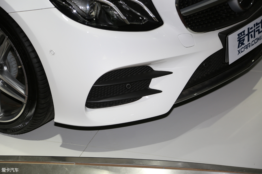 2017��YE���p�T E 200 Coupe