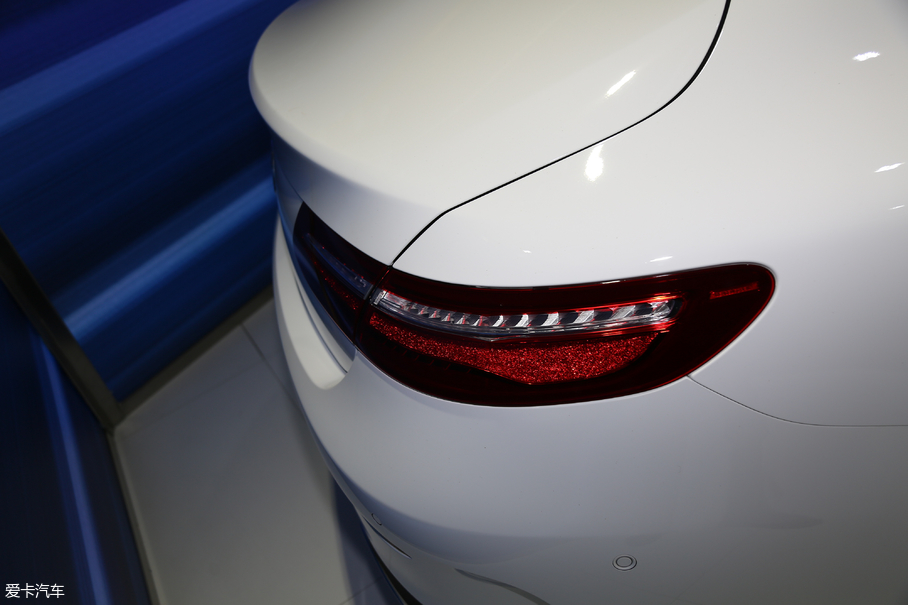 2017��YE���p�T E 200 Coupe