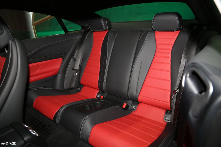 2017��YE���p�T E 200 Coupe