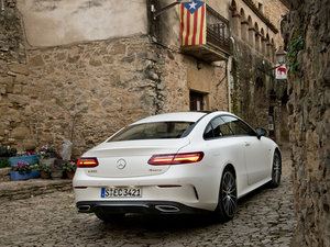 2017��E 400 4MATIC Coupe ���w���^