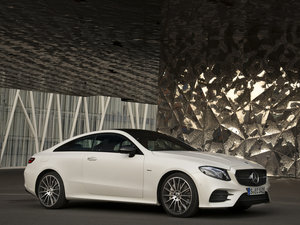 2017��E 400 4MATIC Coupe ���w���^