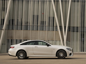 2017��E 400 4MATIC Coupe ���w���^