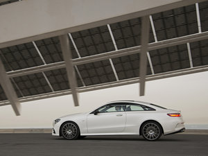 2017��E 400 4MATIC Coupe ���w���^
