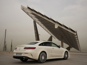 2017��E 400 4MATIC Coupe ���w���^