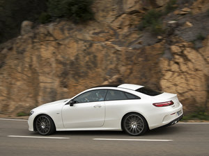 2017��E 400 4MATIC Coupe ���w���^