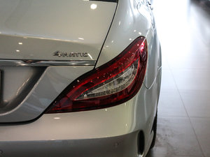 2017款CLS 400 4MATIC 逸彩版 尾灯
