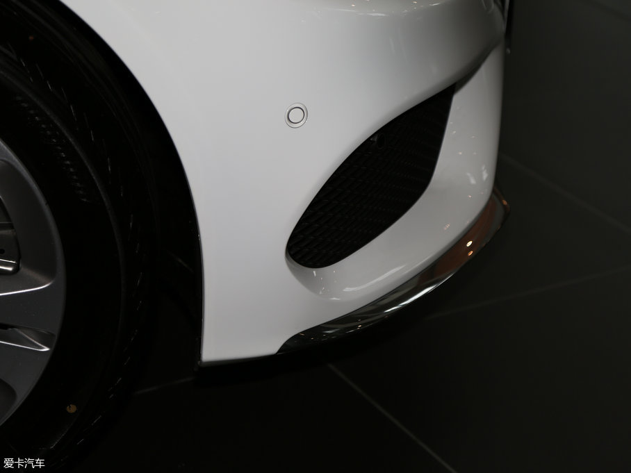 2017YC(M) Ŀ C 180 