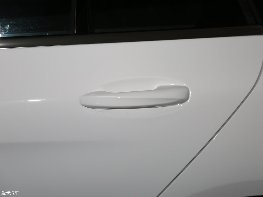 2017YC(M) Ŀ C 180 