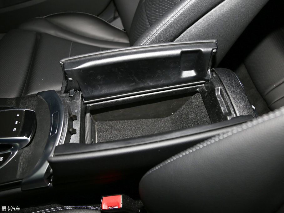 2017YC(M) Ŀ C 180 