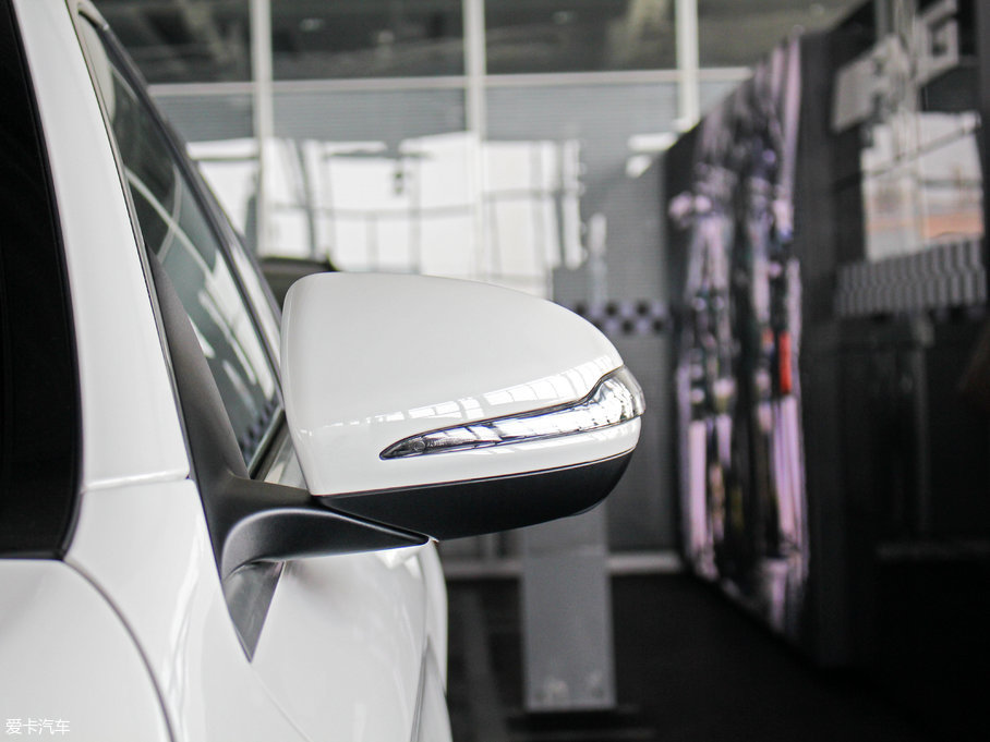 2017YC(M) Ŀ C 200