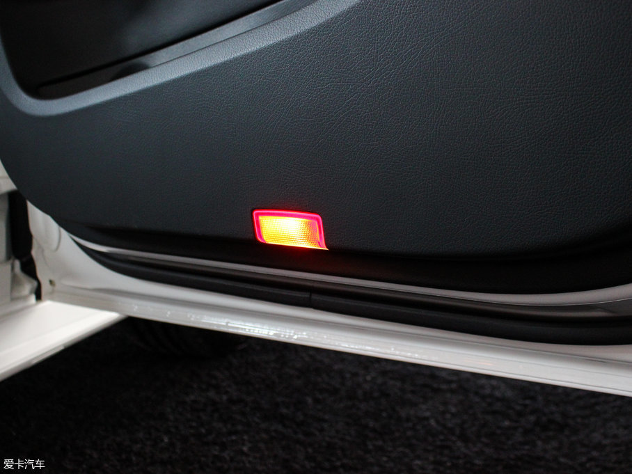 2017YC(M(jn)) Ŀ C 200