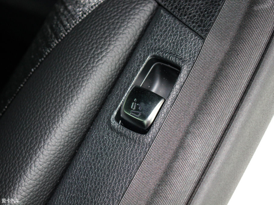 2017YC(M) Ŀ C 200