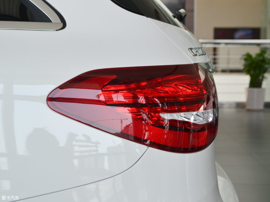 2017YC(M) Ŀ C 200 4MATIC