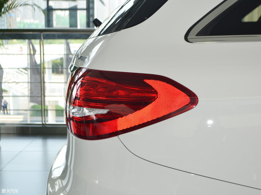 2017YC(M) Ŀ C 200 4MATIC