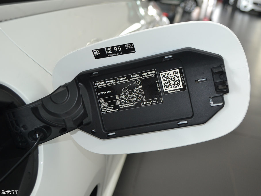 2017YC(M) Ŀ C 200 4MATIC