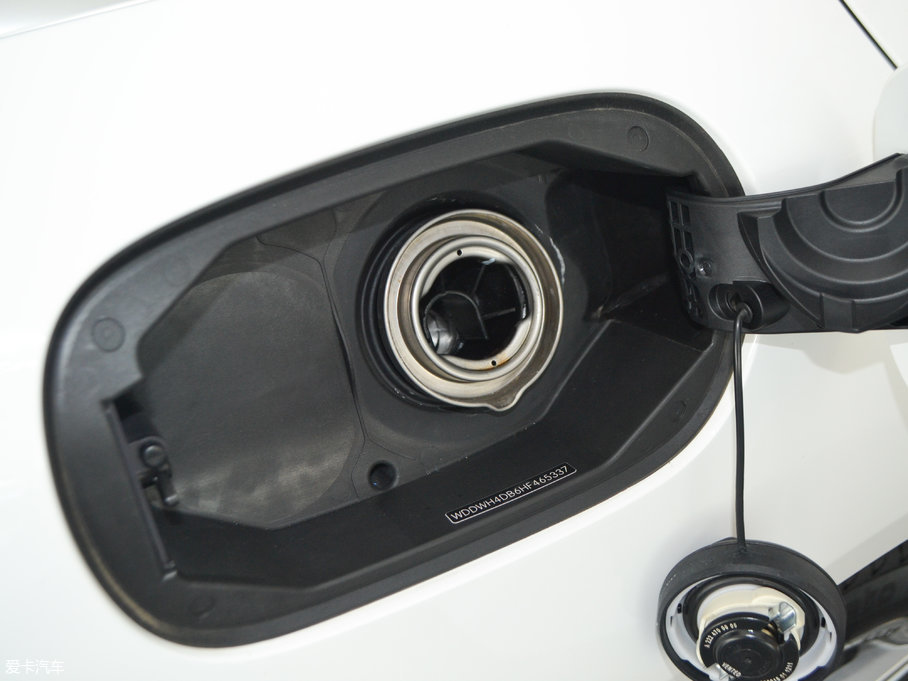 2017YC(M) Ŀ C 200 4MATIC