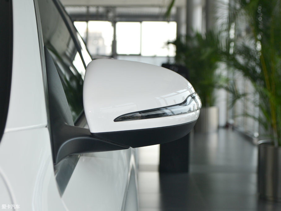 2017YC(M) Ŀ C 200 4MATIC