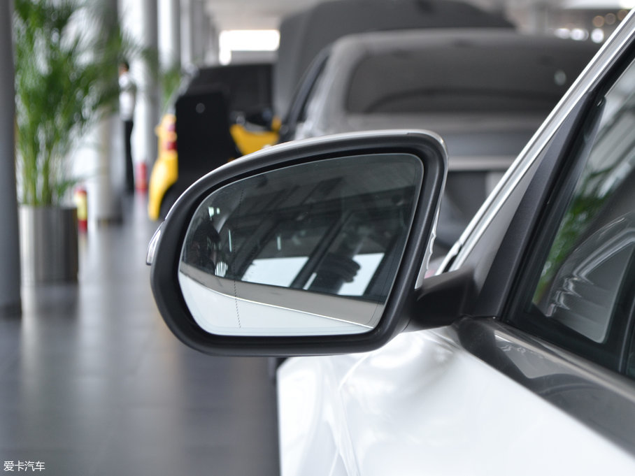 2017YC(M) Ŀ C 200 4MATIC