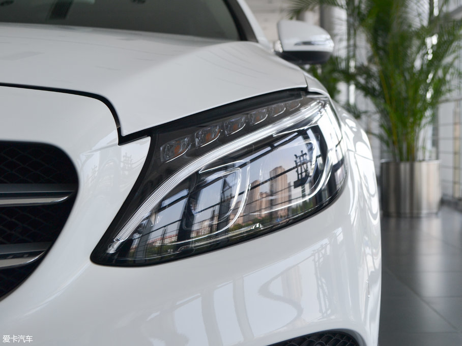 2017YC(M) Ŀ C 200 4MATIC